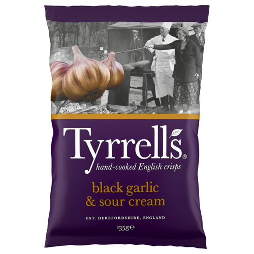 TYRRELLS BLACK GARLIC & SOUR CREAM SHARING BAG 135G-XMAS
